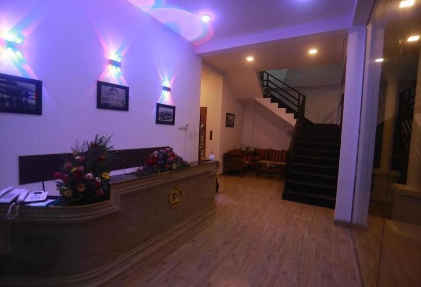 Kings Gate Airport Transit Hotel كاتوناياكى المظهر الخارجي الصورة