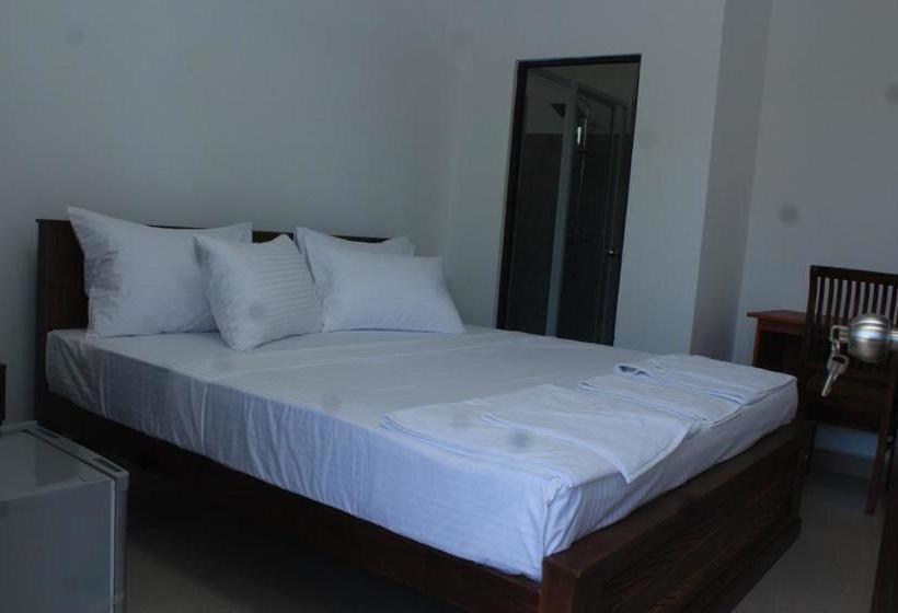 Kings Gate Airport Transit Hotel كاتوناياكى المظهر الخارجي الصورة
