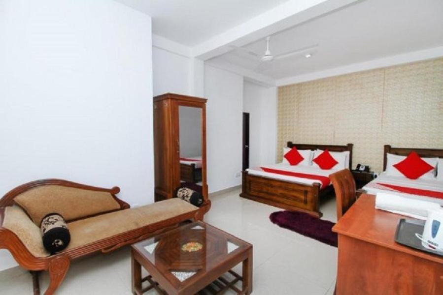 Kings Gate Airport Transit Hotel كاتوناياكى المظهر الخارجي الصورة