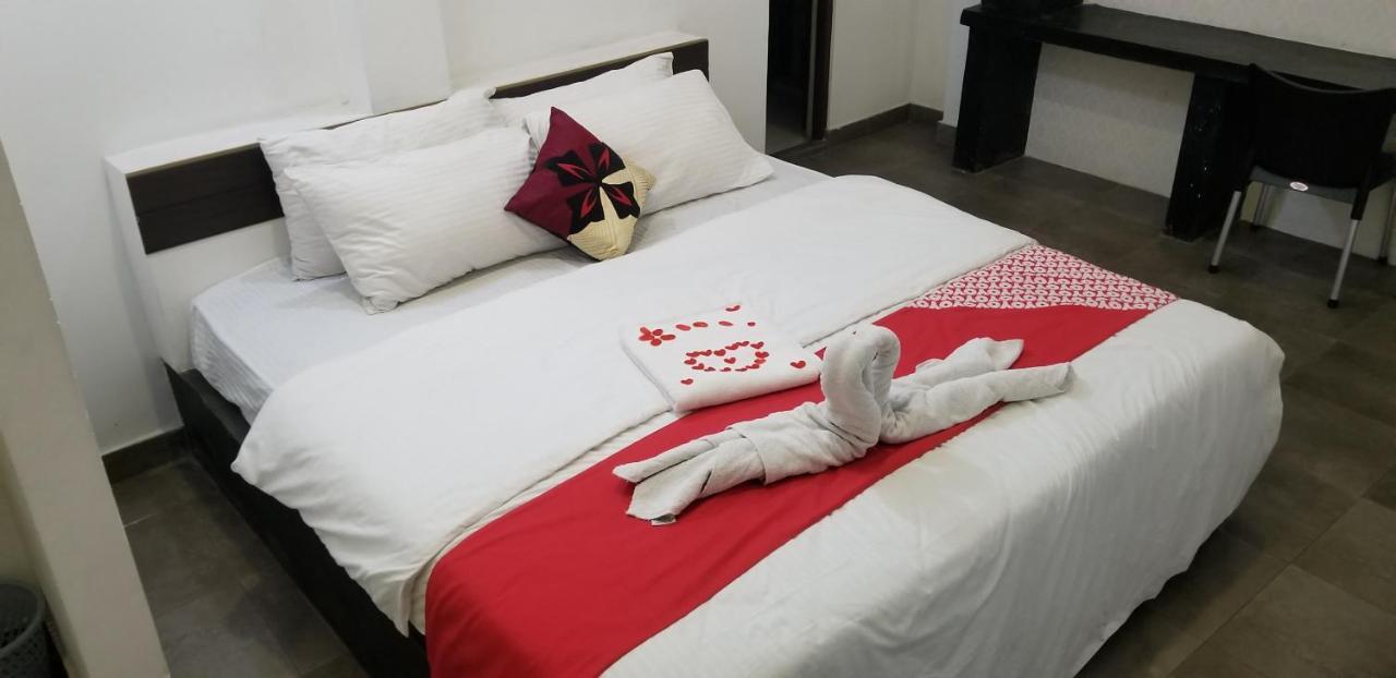Kings Gate Airport Transit Hotel كاتوناياكى المظهر الخارجي الصورة