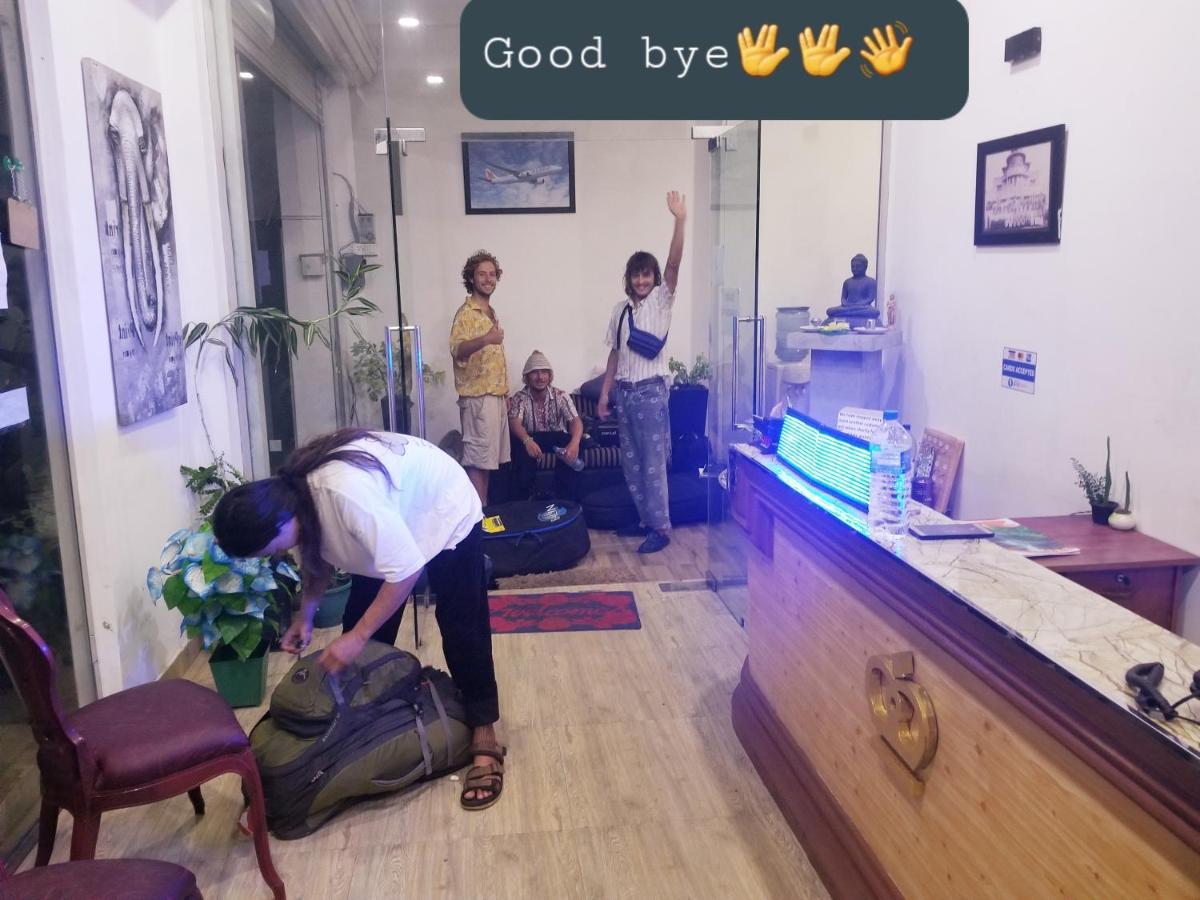 Kings Gate Airport Transit Hotel كاتوناياكى المظهر الخارجي الصورة