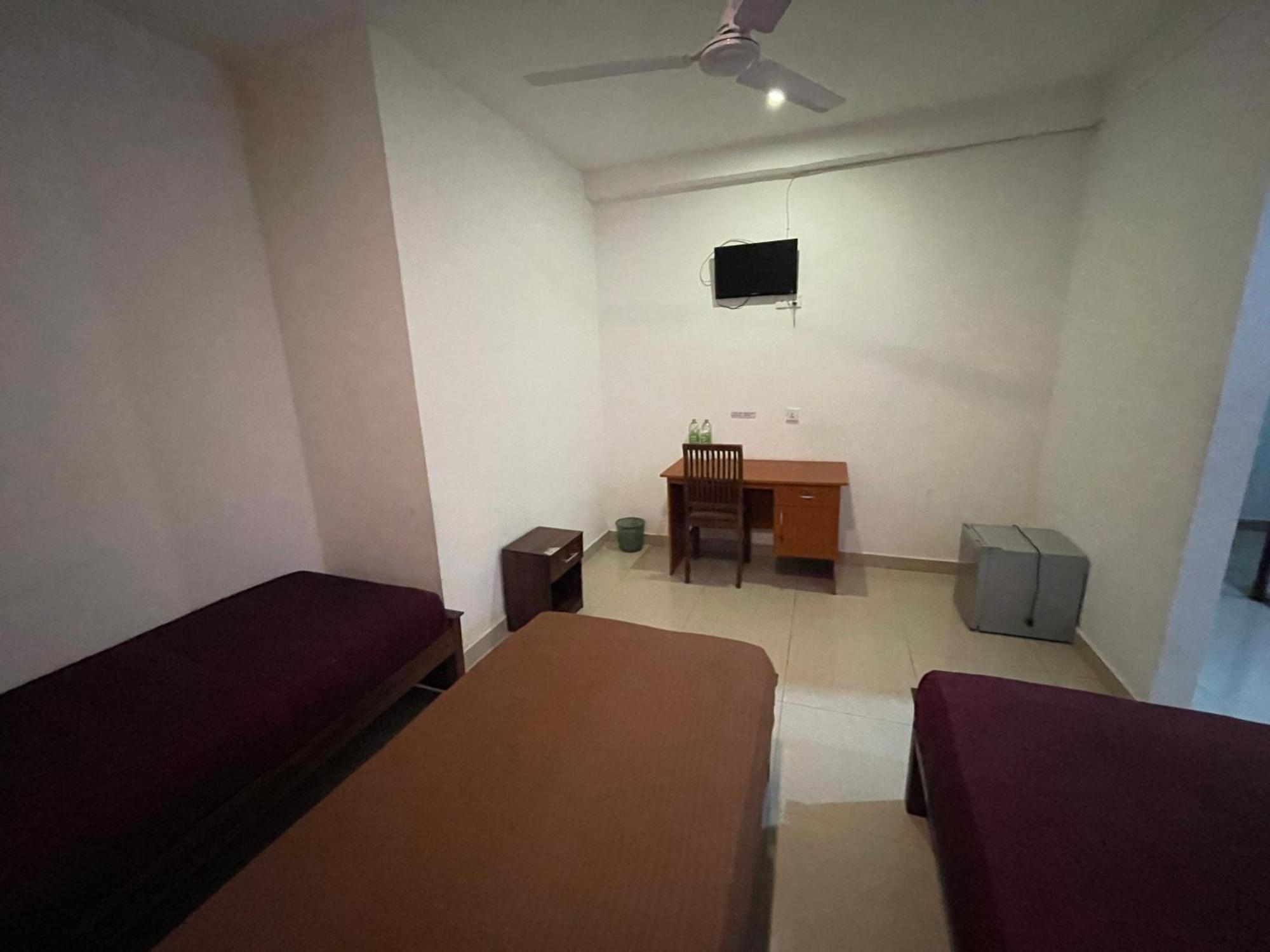Kings Gate Airport Transit Hotel كاتوناياكى المظهر الخارجي الصورة